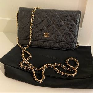 CHANEL Classic Wallet On Chain